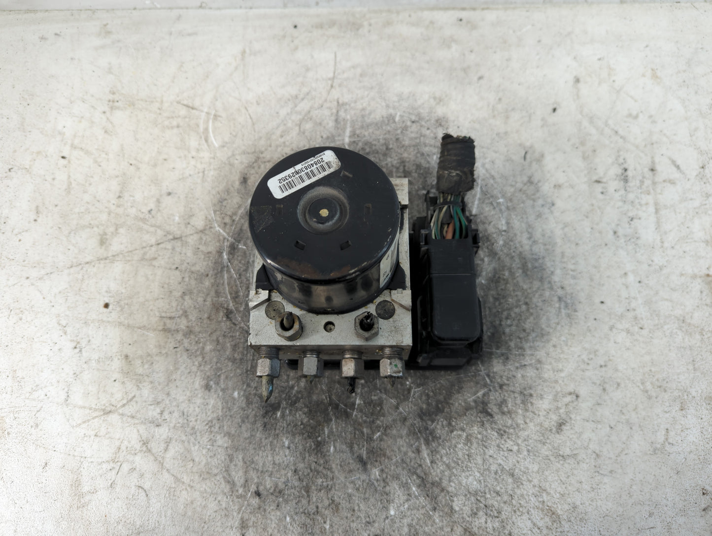 2012-2015 Chevrolet Camaro ABS Pump Control Module Replacement P/N:P04779492AE Fits Fits 2012 2013 2014 2015 OEM Used Auto P