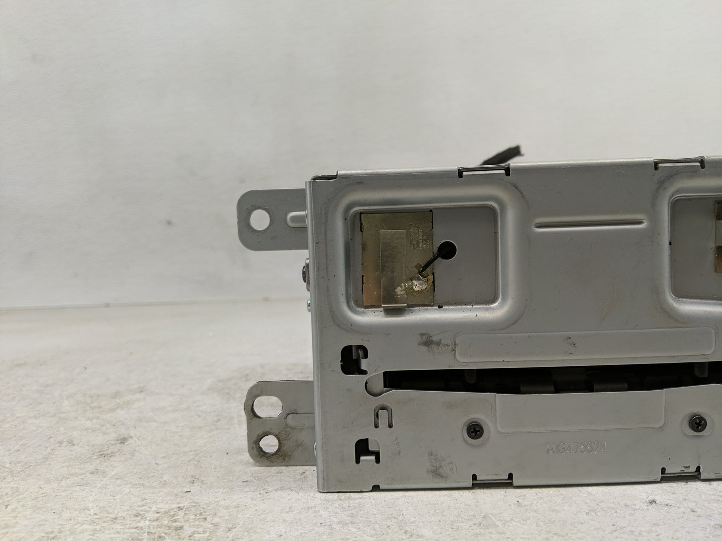 2015 Chevrolet Caprice Radio AM FM Cd Player Receiver Replacement P/N:23476254 Fits OEM Used Auto Parts - Oemusedautoparts1.