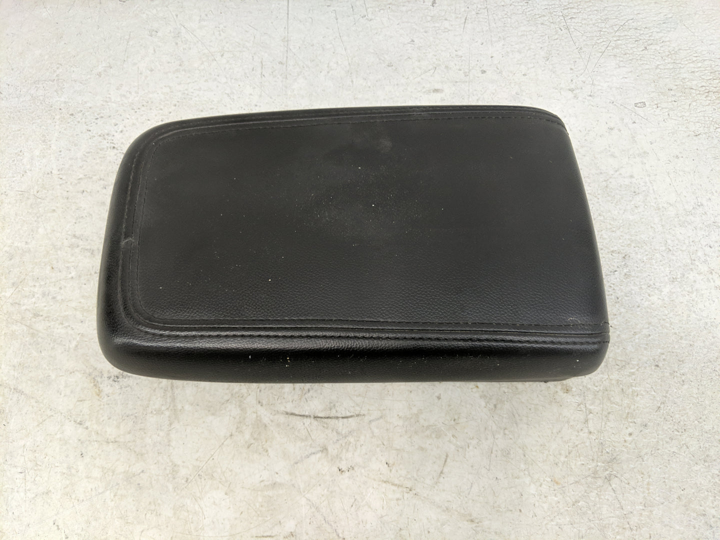2015 Chevrolet Captiva Sport Center Console Armrest Cover Lid Fits OEM Used Auto Parts - Oemusedautoparts1.com