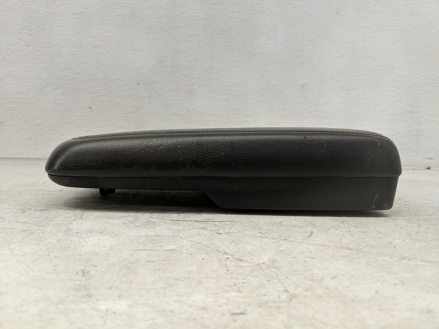 2015 Chevrolet Captiva Sport Center Console Armrest Cover Lid Fits OEM Used Auto Parts - Oemusedautoparts1.com