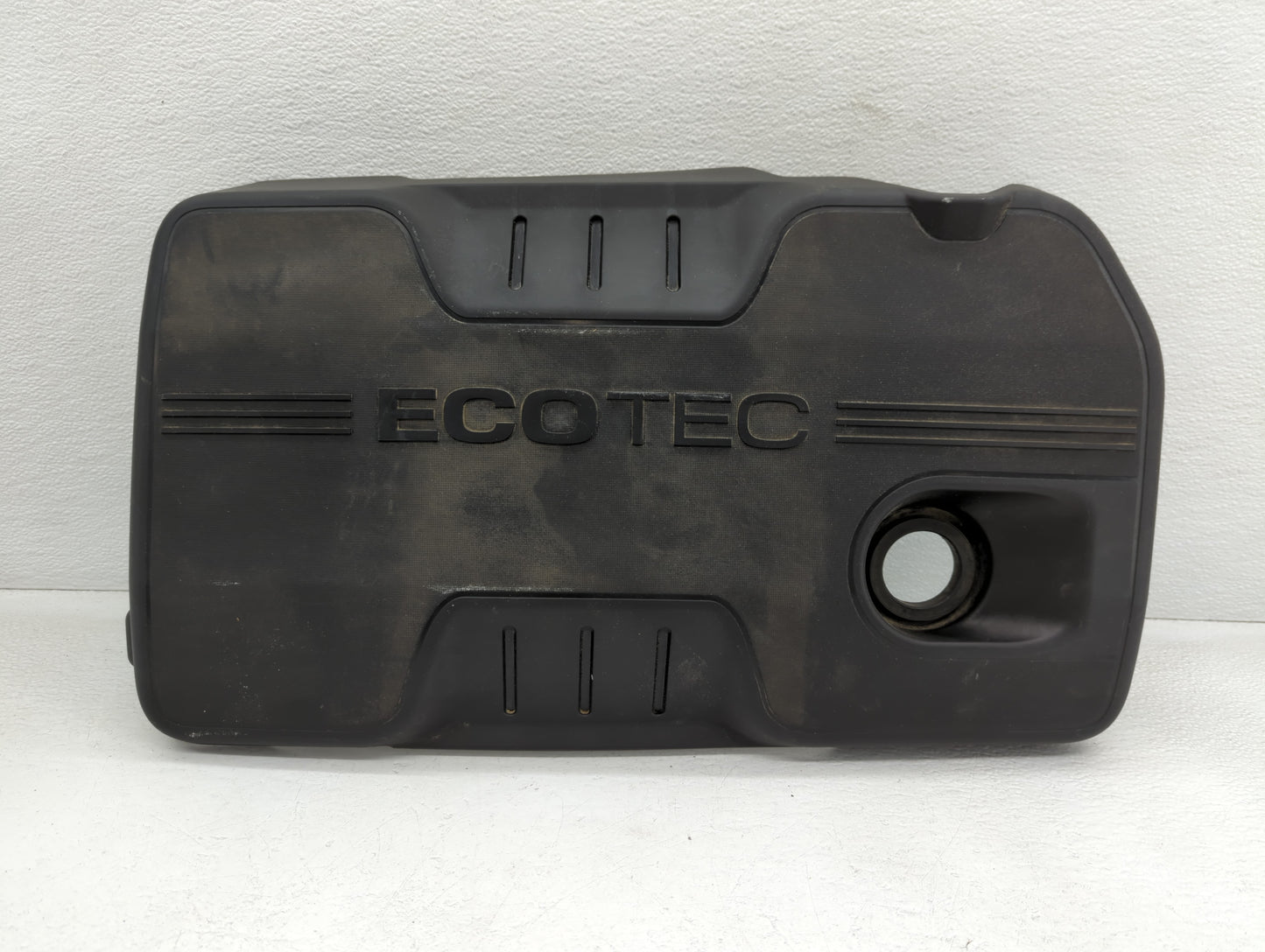 2015 Chevrolet Captiva Sport Engine Cover - Oemusedautoparts1.com