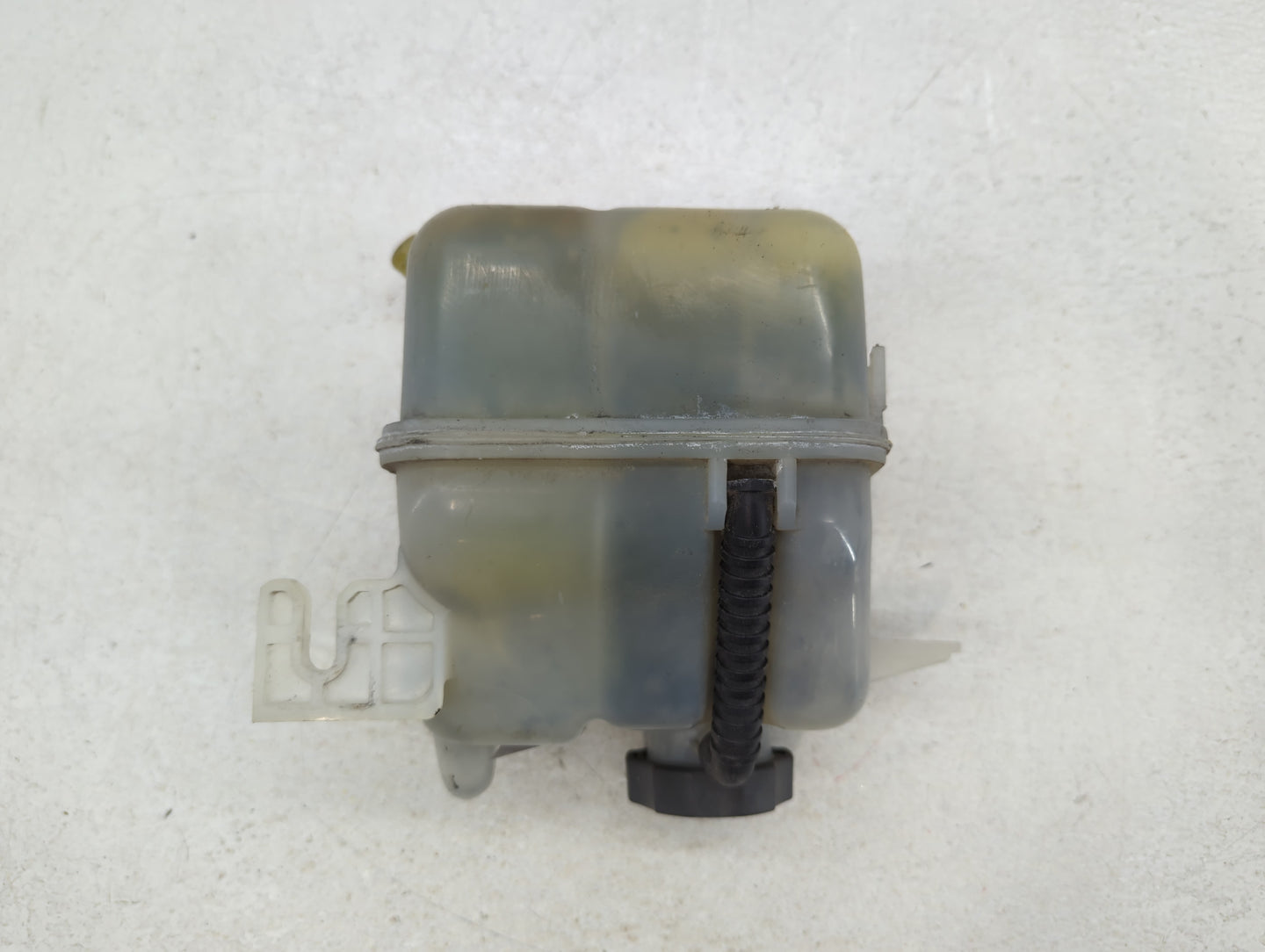 2012 Captiva Sport Radiator Coolant Overflow Expansion Tank Bottle - Oemusedautoparts1.com