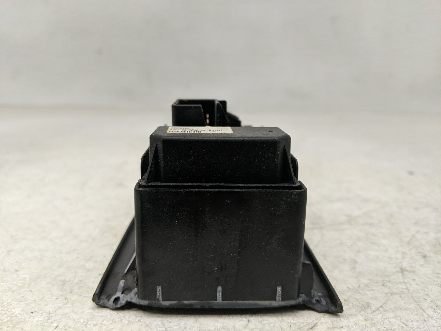 2015 Chevrolet Chevy Master Power Window Switch Replacement Driver Side Left P/N:20945129 Fits OEM Used Auto Parts - Oemused
