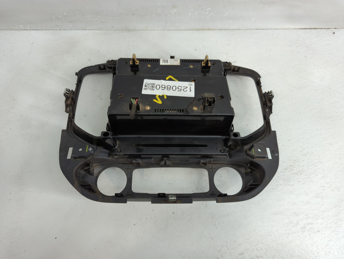 2015-2016 Chevrolet Colorado Radio Control Panel - Oemusedautoparts1.com