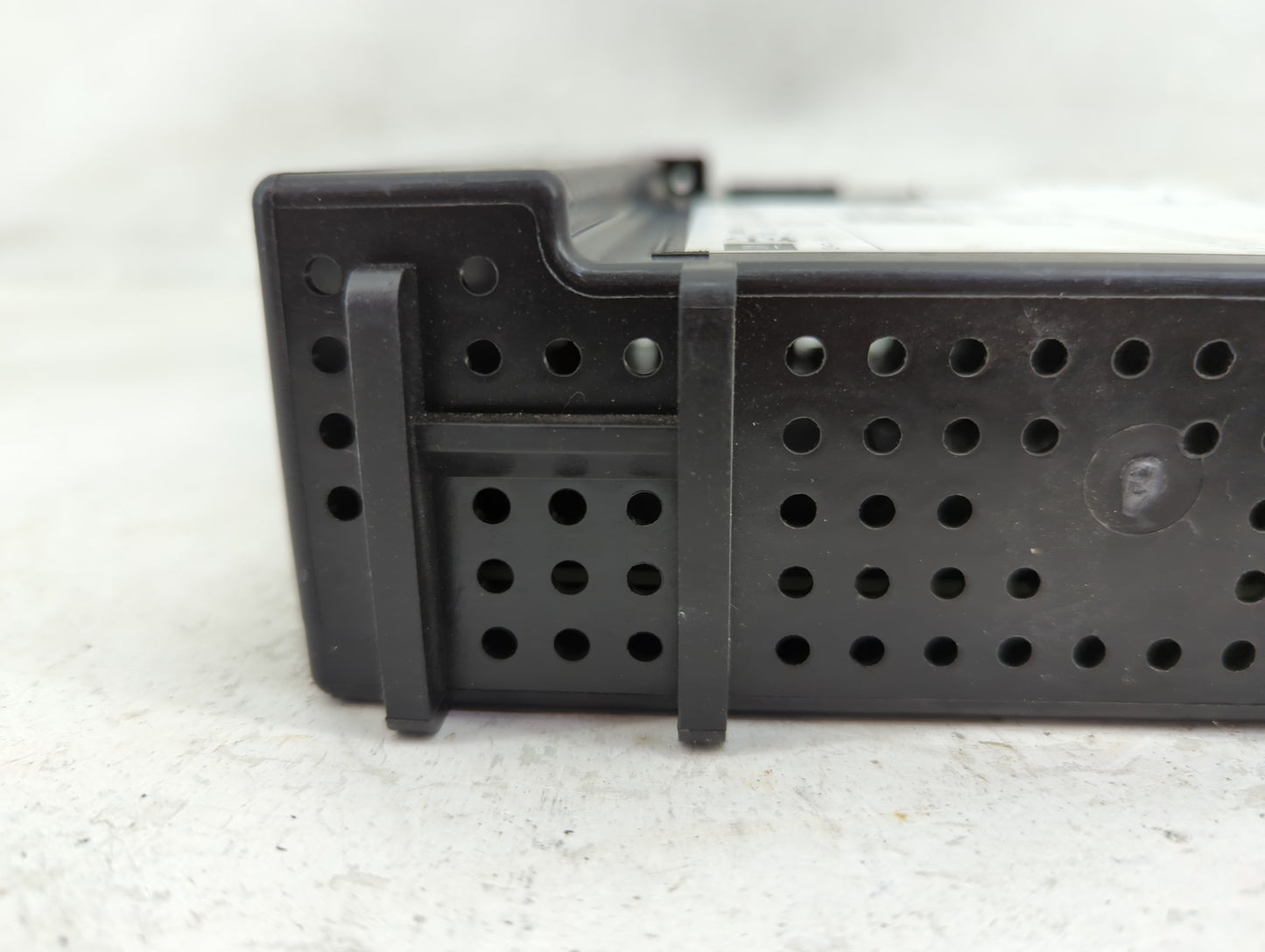 2015 Chevrolet Colorado Radio AM FM Cd Player Receiver Replacement P/N:13596614 Fits OEM Used Auto Parts - Oemusedautoparts1