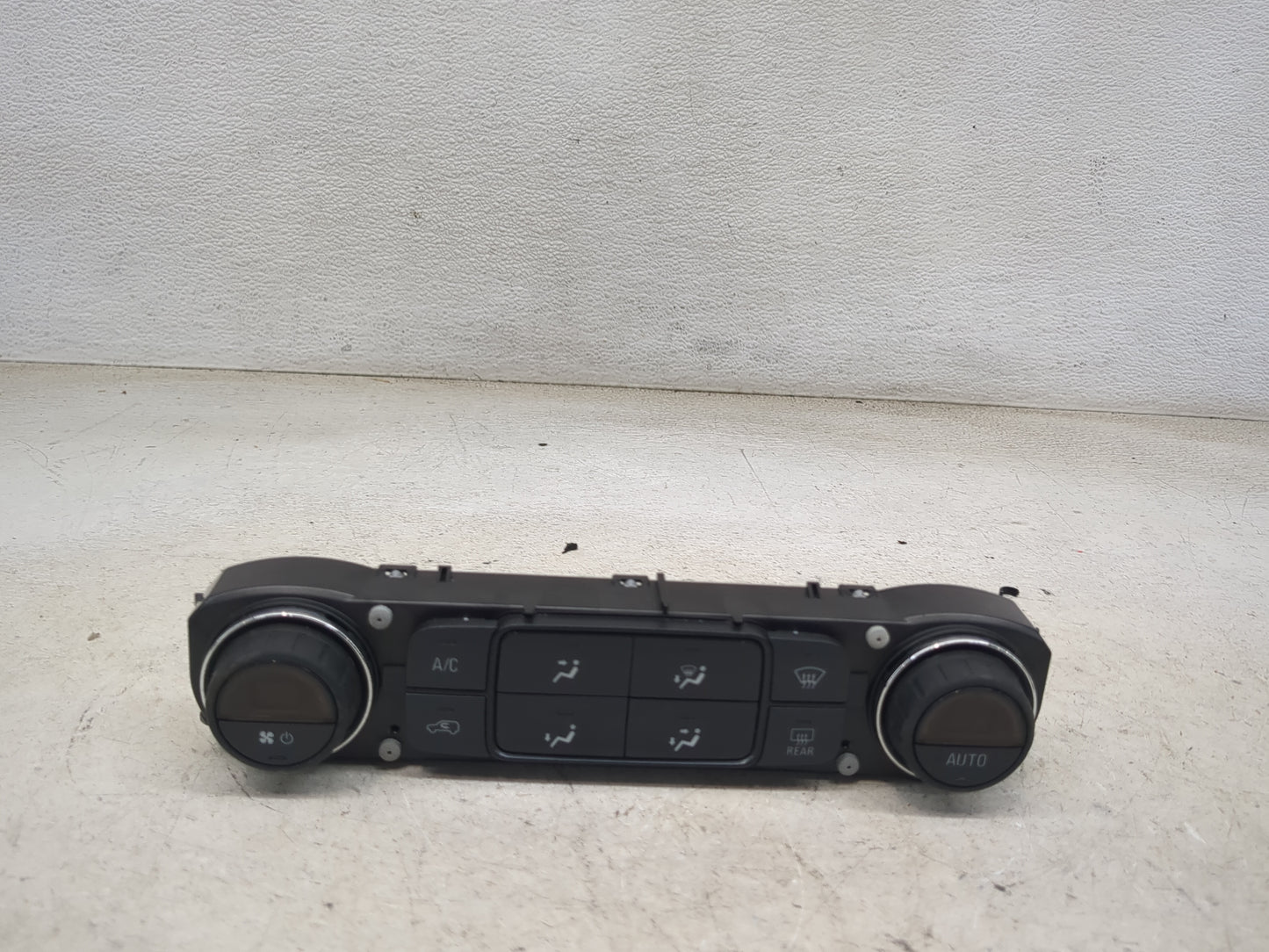 2015-2022 Chevrolet Colorado Climate Control Module Temperature AC/Heater Replacement P/N:23372982 737020 Fits OEM Used Auto