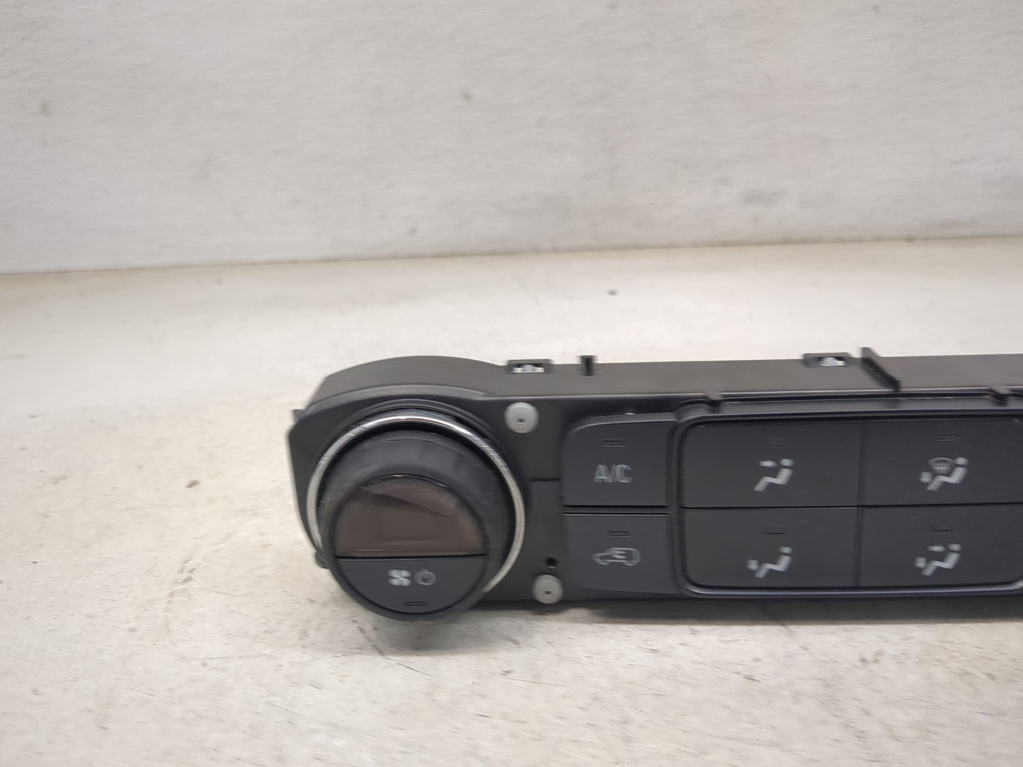 2015-2022 Chevrolet Colorado Climate Control Module Temperature AC/Heater Replacement P/N:23372982 737020 Fits OEM Used Auto