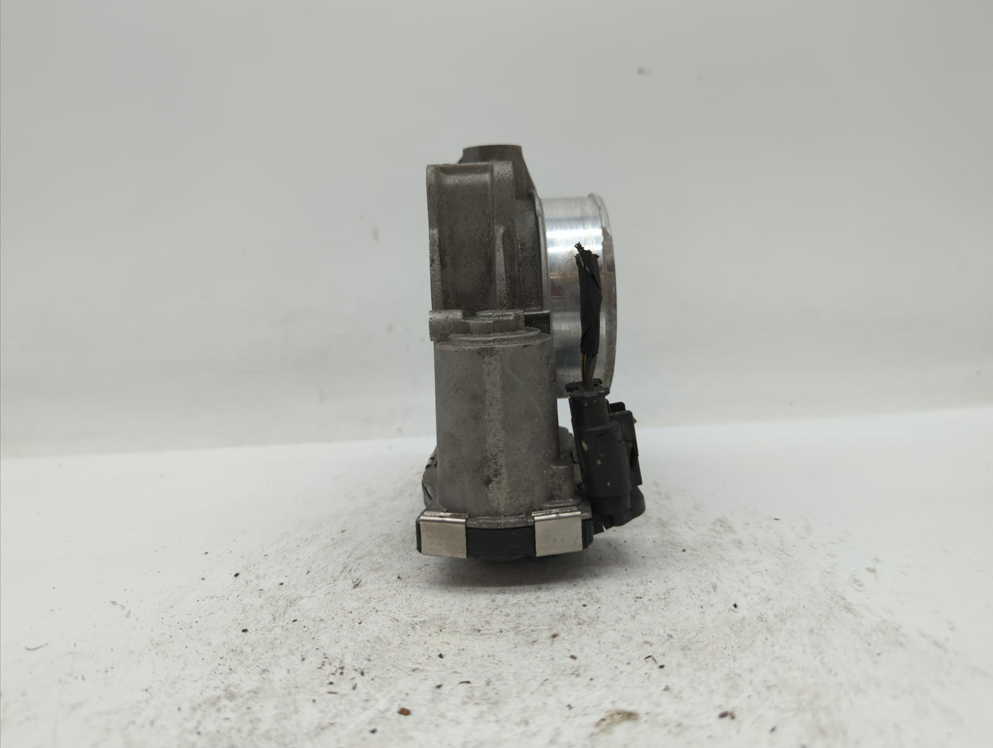 2015-2016 Chevrolet Colorado Throttle Body P/N:12670981AA 12632172BA Fits Fits 2012 2013 2014 2015 2016 2017 2018 2019 OEM U