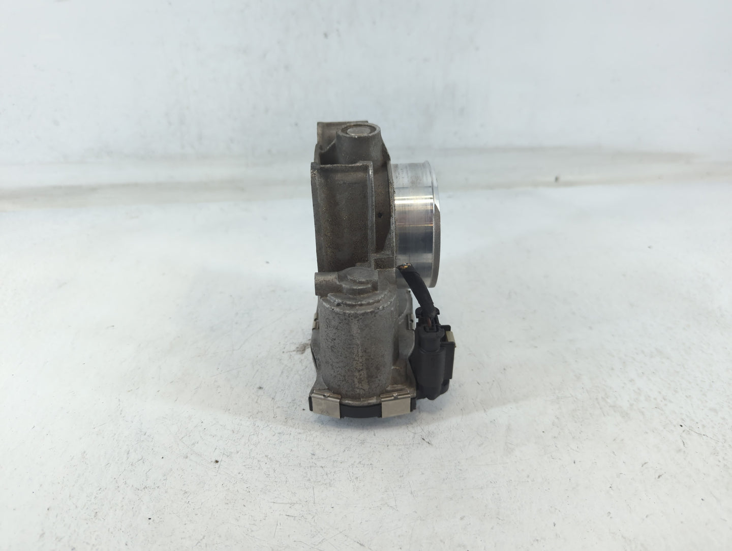 2015 Chevrolet Colorado Throttle Body P/N:12627217DA Fits Fits 2013 2014 2017 2018 2019 2020 OEM Used Auto Parts - Oemusedau