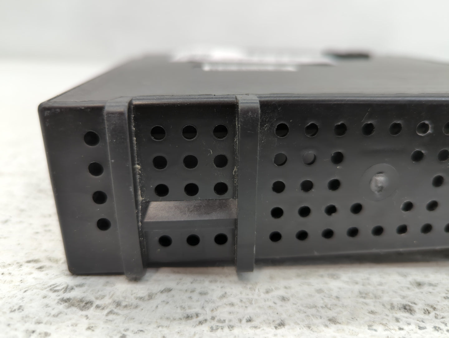 2015 Chevrolet Colorado Radio AM FM Cd Player Receiver Replacement P/N:13596607 Fits Fits 2016 OEM Used Auto Parts - Oemused