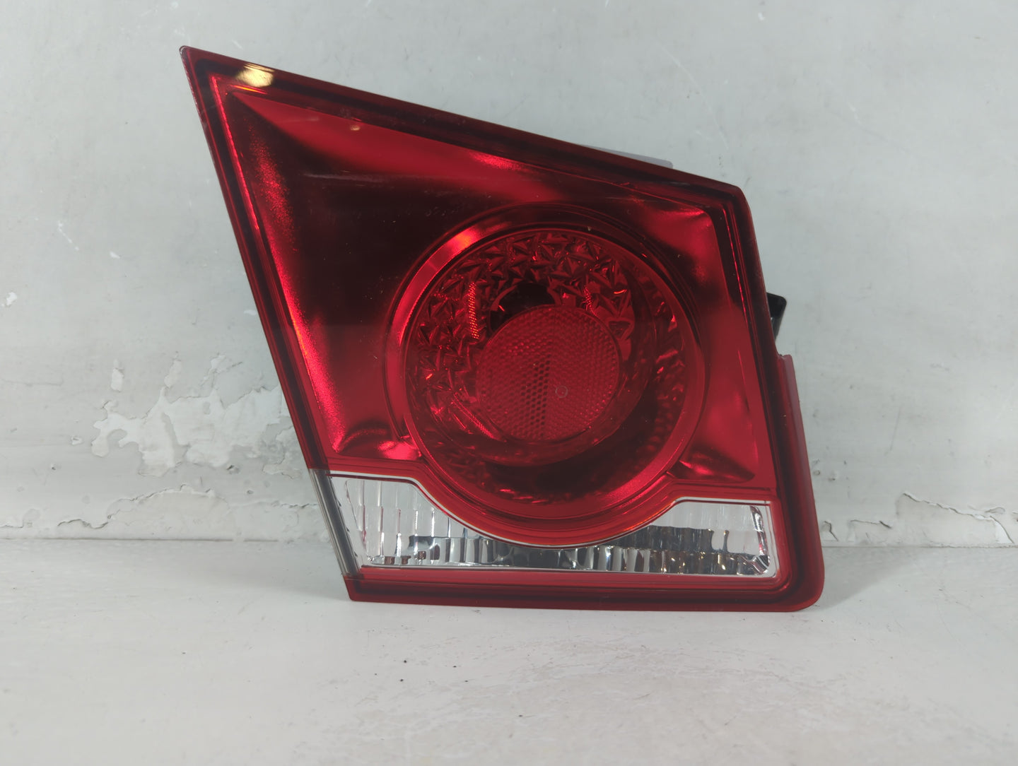 2011-2016 Chevrolet Cruze Tail Light Assembly Driver Left OEM Fits Fits 2011 2012 2013 2014 2015 2016 OEM Used Auto Parts - 