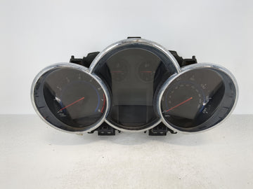 2015-2016 Chevrolet Cruze Instrument Cluster Speedometer Gauges P/N:811511914 42362673 Fits Fits 2015 2016 OEM Used Auto Par