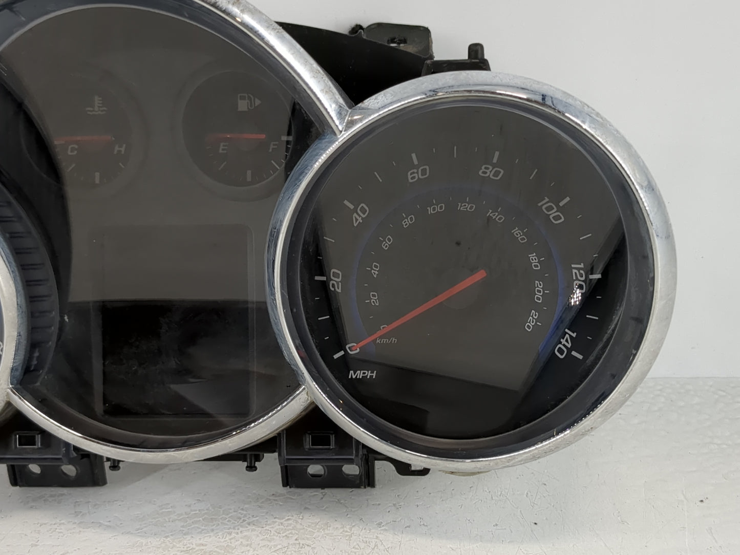 2015-2016 Chevrolet Cruze Instrument Cluster Speedometer Gauges P/N:811511914 42362673 Fits Fits 2015 2016 OEM Used Auto Par