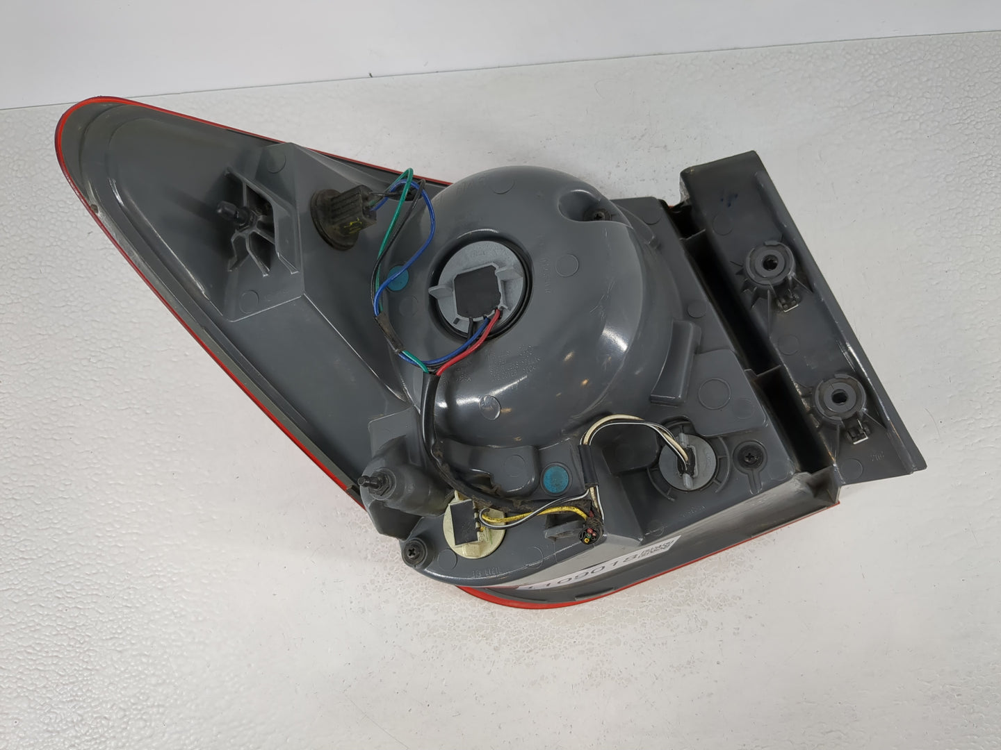 2011-2016 Chevrolet Cruze Tail Light Assembly Passenger Right OEM Fits Fits 2011 2012 2013 2014 2015 2016 OEM Used Auto Part