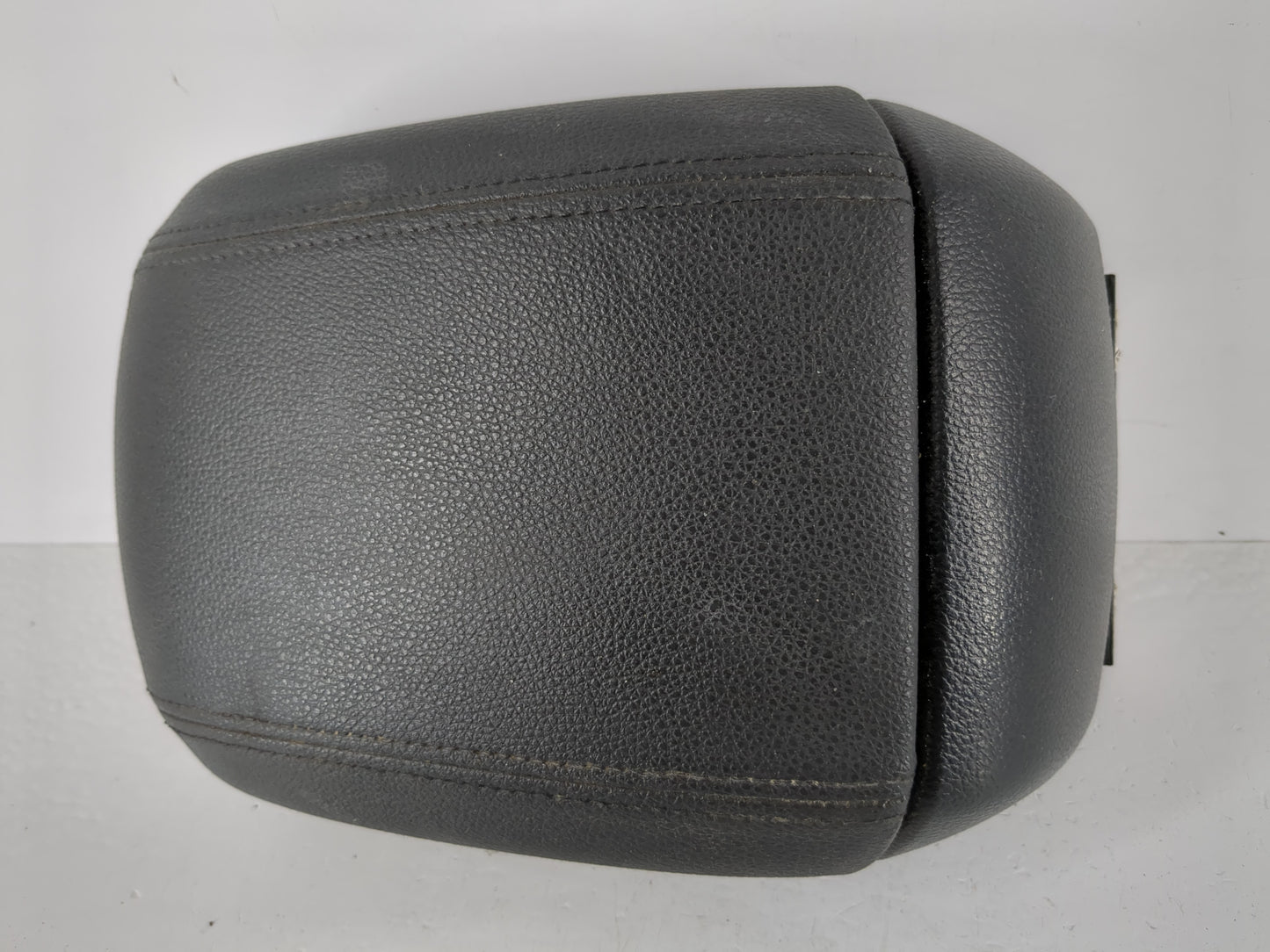 2013-2016 Chevrolet Cruze Center Console Armrest Cover Lid Fits Fits 2013 2014 2015 2016 OEM Used Auto Parts - Oemusedautopa