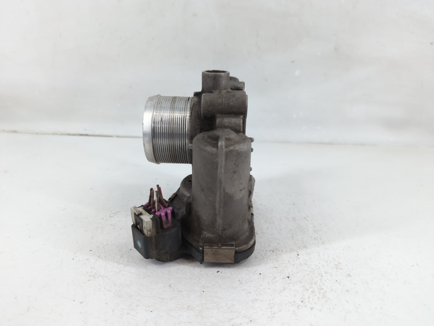 2011-2016 Chevrolet Cruze Throttle Body P/N:55581662 Fits Fits 2011 2012 2013 2014 2015 2016 2017 2018 2019 2020 2021 OEM Us