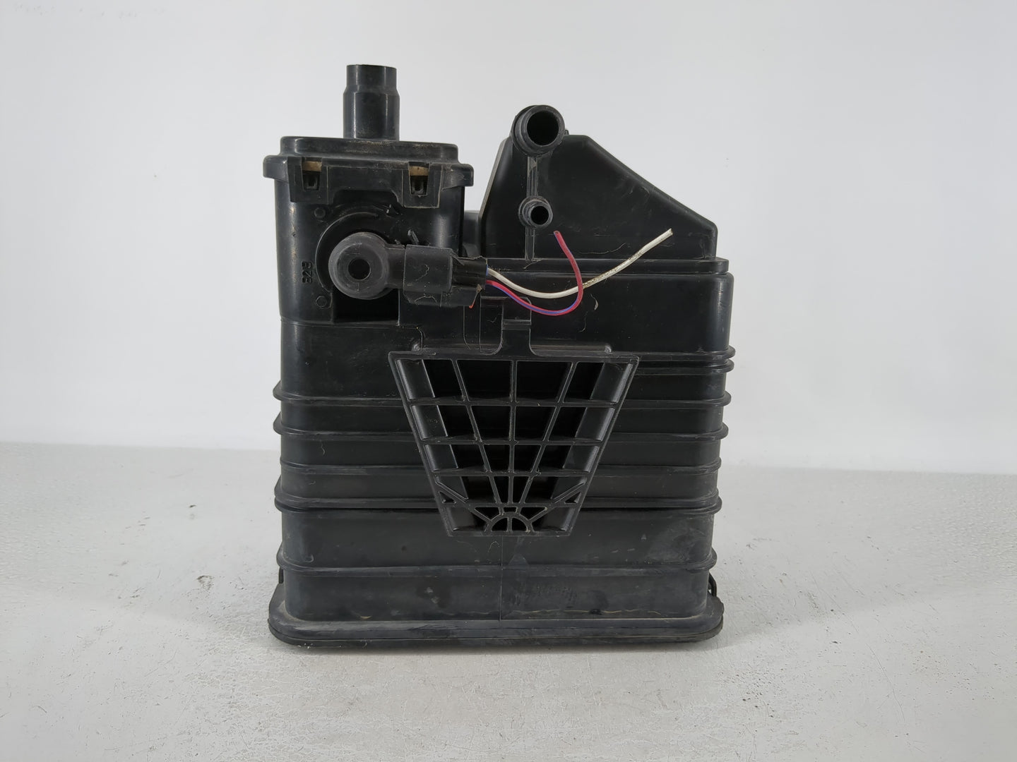 2015 Chevrolet Cruze Fuel Vapor Charcoal Canister 1120681 - Oemusedautoparts1.com