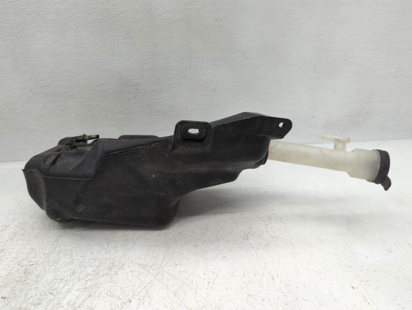 2011-2016 Chevrolet Cruze Windshield Washer Fluid Reservoir Bottle Oem - Oemusedautoparts1.com