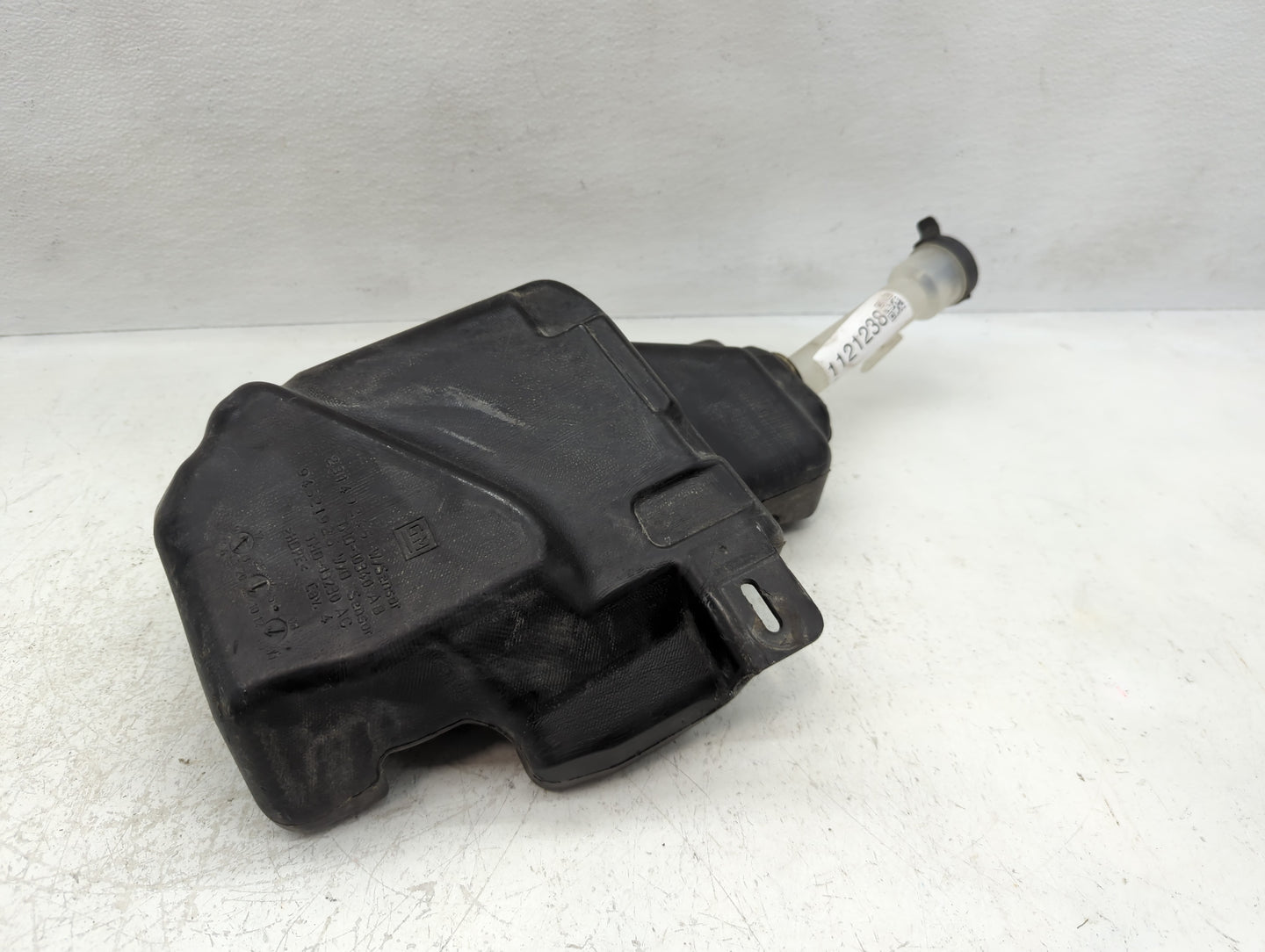 2011-2016 Chevrolet Cruze Windshield Washer Fluid Reservoir Bottle Oem - Oemusedautoparts1.com