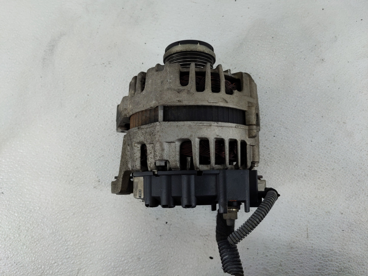 2012-2016 Chevrolet Cruze Alternator Replacement Generator Charging Assembly Engine OEM P/N:13588290 Fits OEM Used Auto Part