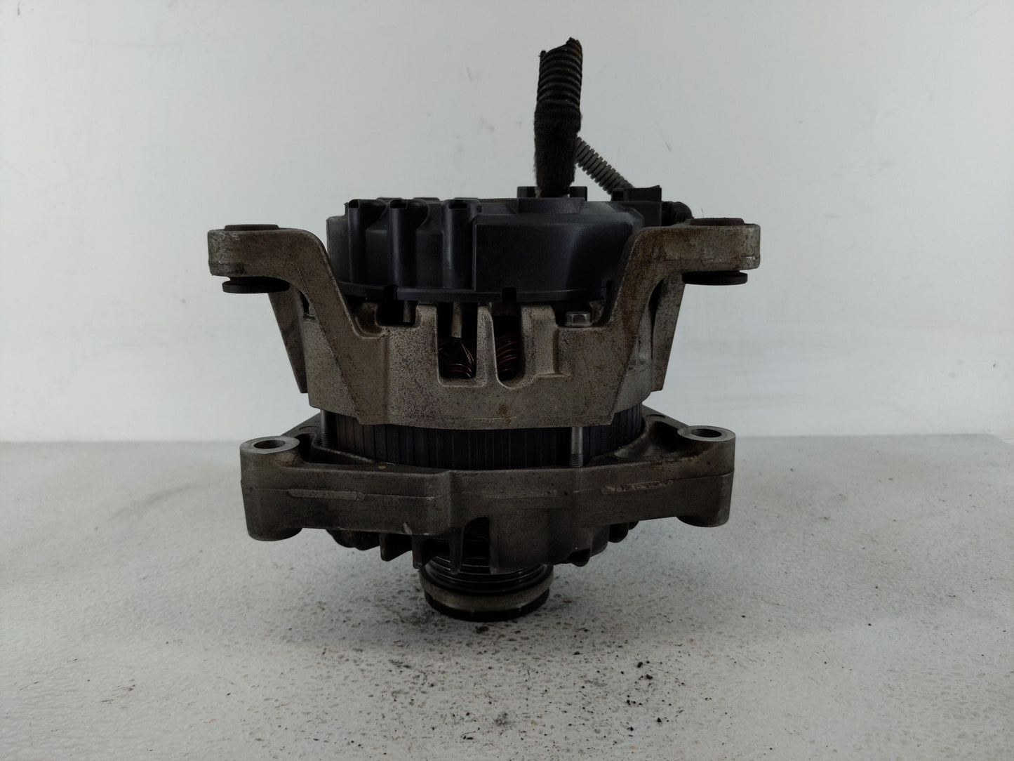 2012-2016 Chevrolet Cruze Alternator Replacement Generator Charging Assembly Engine OEM P/N:13588290 Fits OEM Used Auto Part