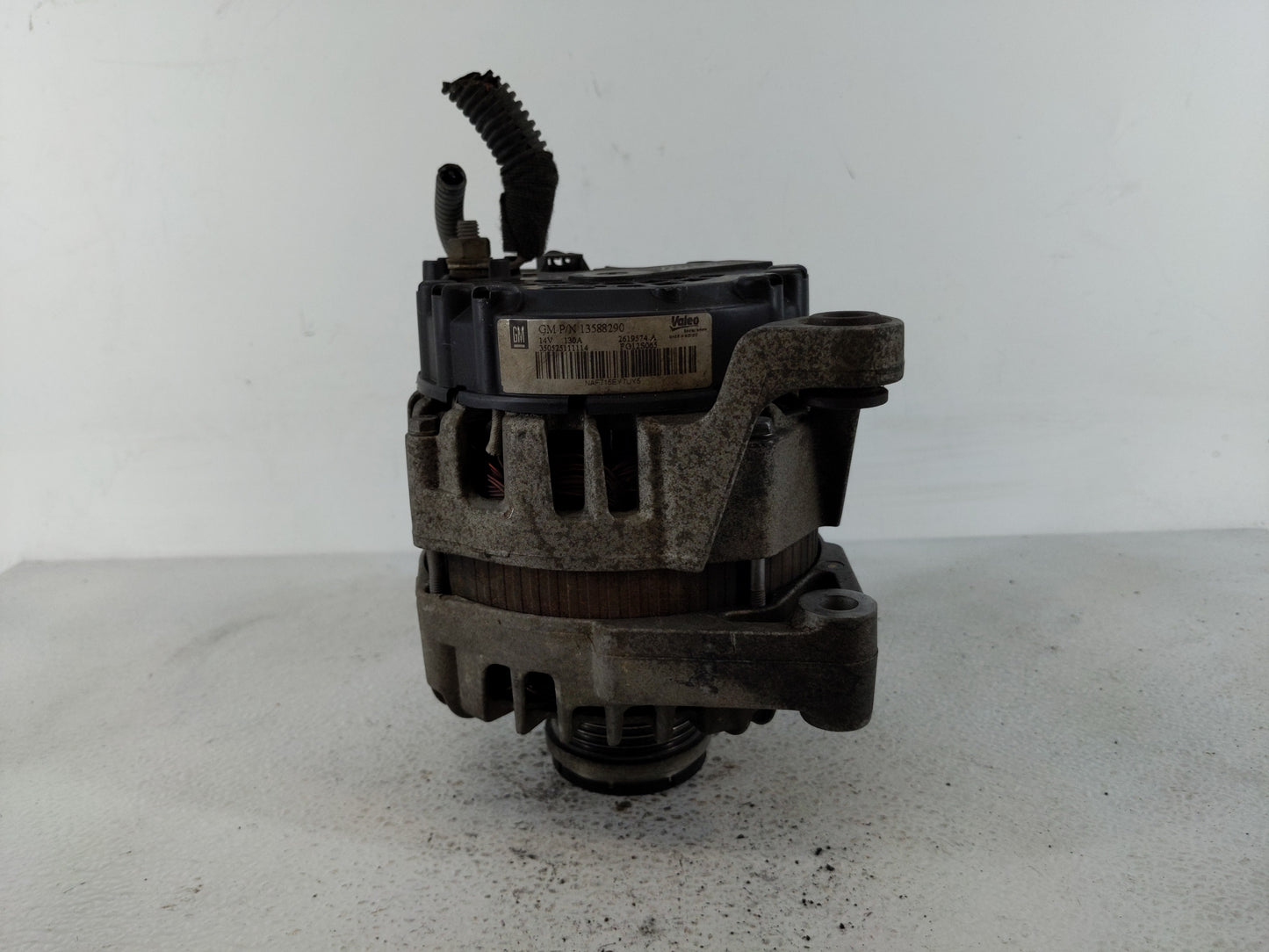 2012-2016 Chevrolet Cruze Alternator Replacement Generator Charging Assembly Engine OEM P/N:13588290 Fits OEM Used Auto Part