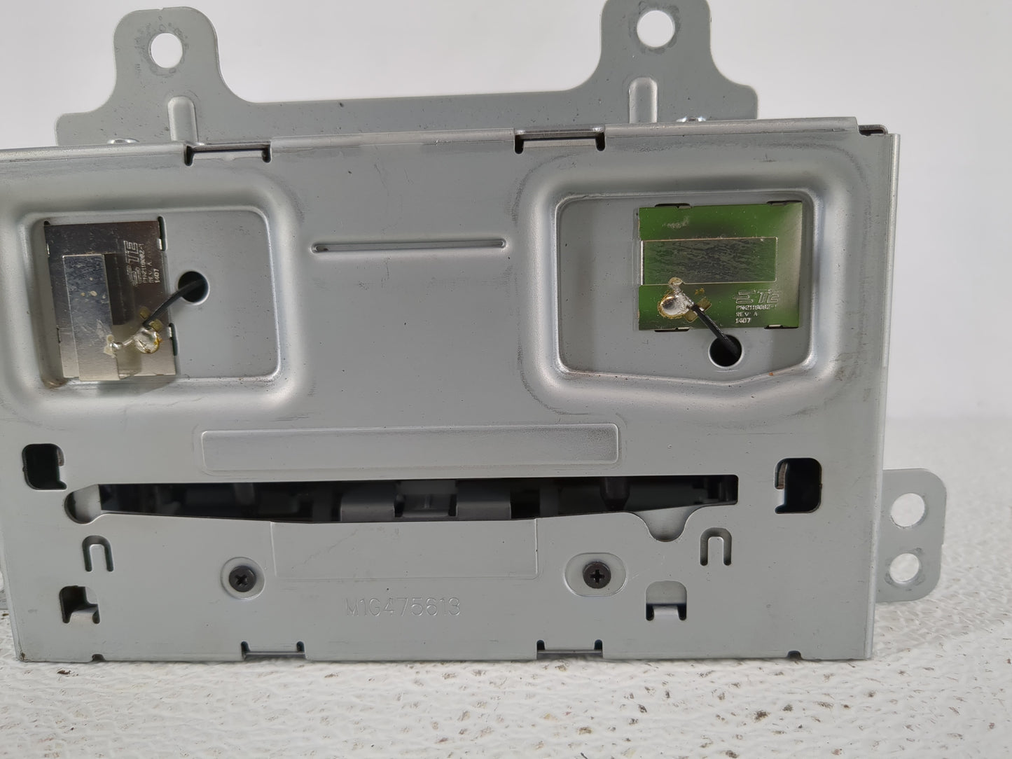 2015-2016 Chevrolet Cruze Radio AM FM Cd Player Receiver Replacement P/N:23476256 Fits Fits 2014 2015 2016 2017 OEM Used Aut
