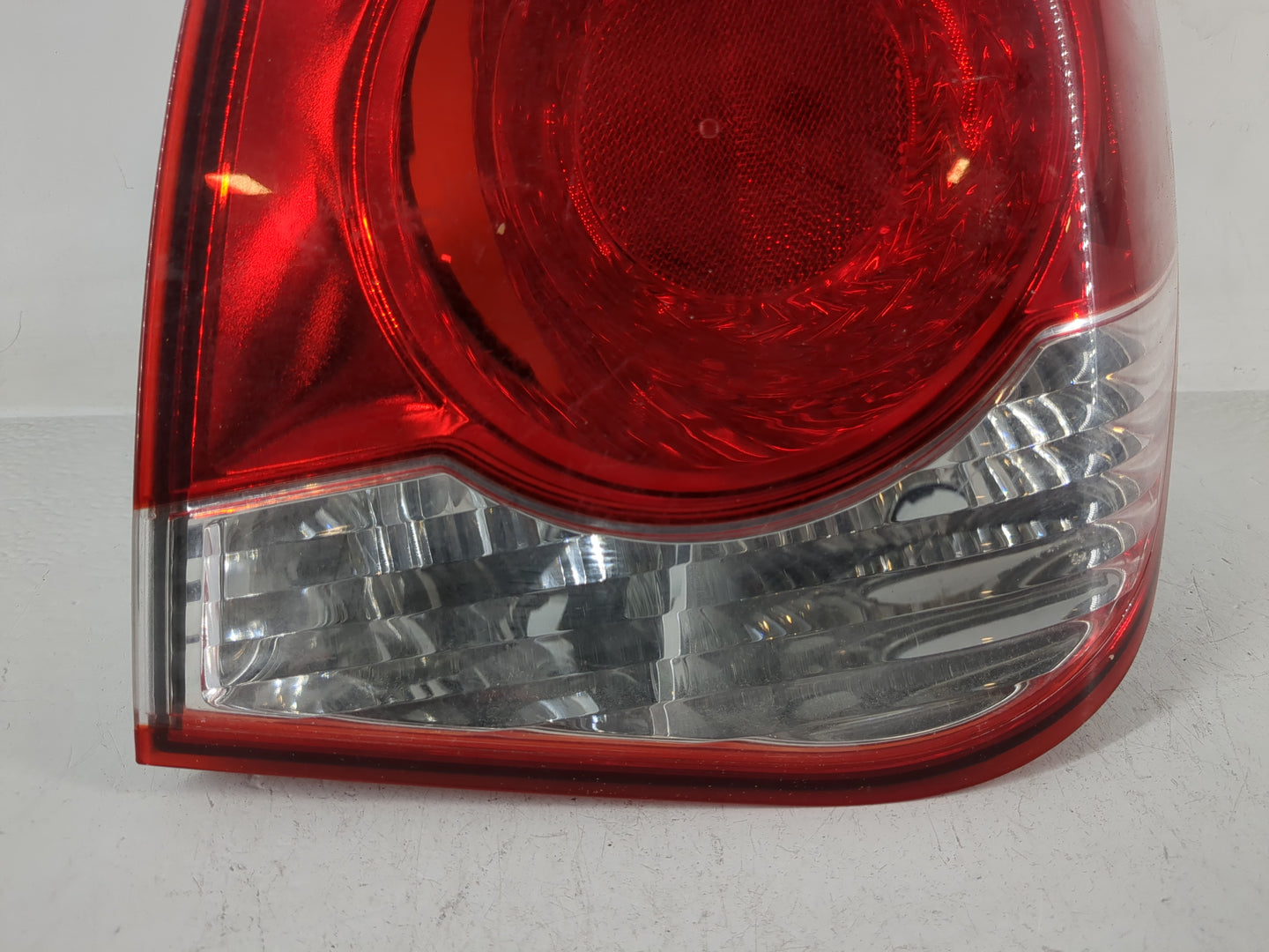 2011-2016 Chevrolet Cruze Tail Light Assembly Passenger Right OEM Fits Fits 2011 2012 2013 2014 2015 2016 OEM Used Auto Part