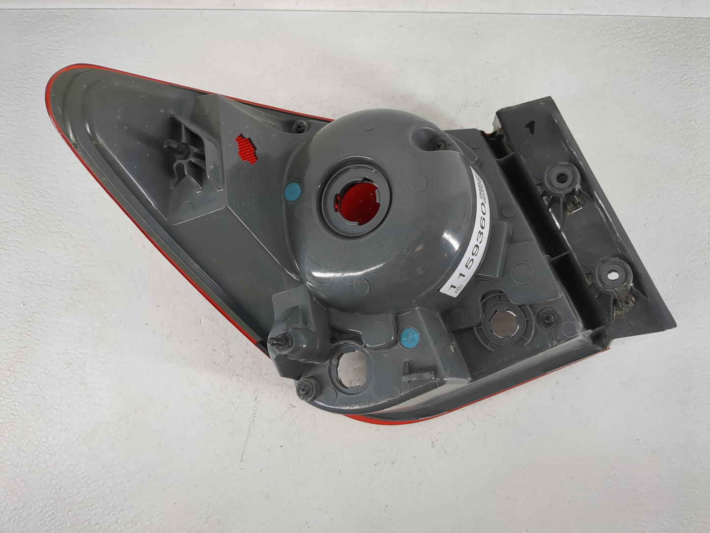 2011-2016 Chevrolet Cruze Tail Light Assembly Passenger Right OEM Fits Fits 2011 2012 2013 2014 2015 2016 OEM Used Auto Part