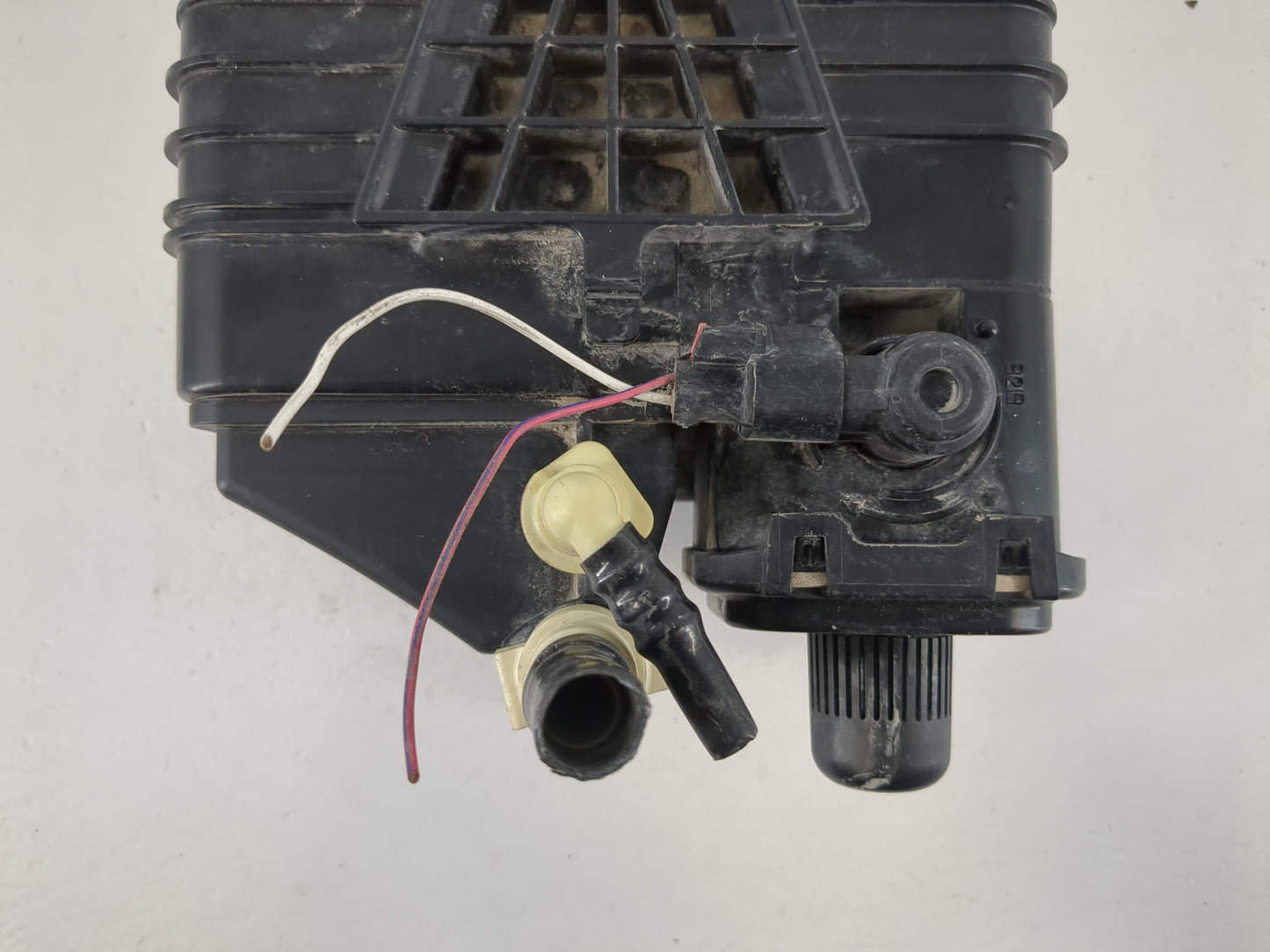 2015 Chevrolet Cruze Fuel Vapor Charcoal Canister - Oemusedautoparts1.com