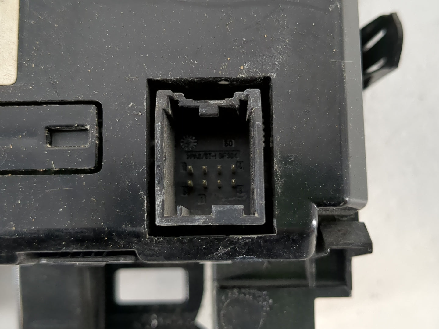 2011-2016 Chevrolet Cruze Information Display Screen - Oemusedautoparts1.com