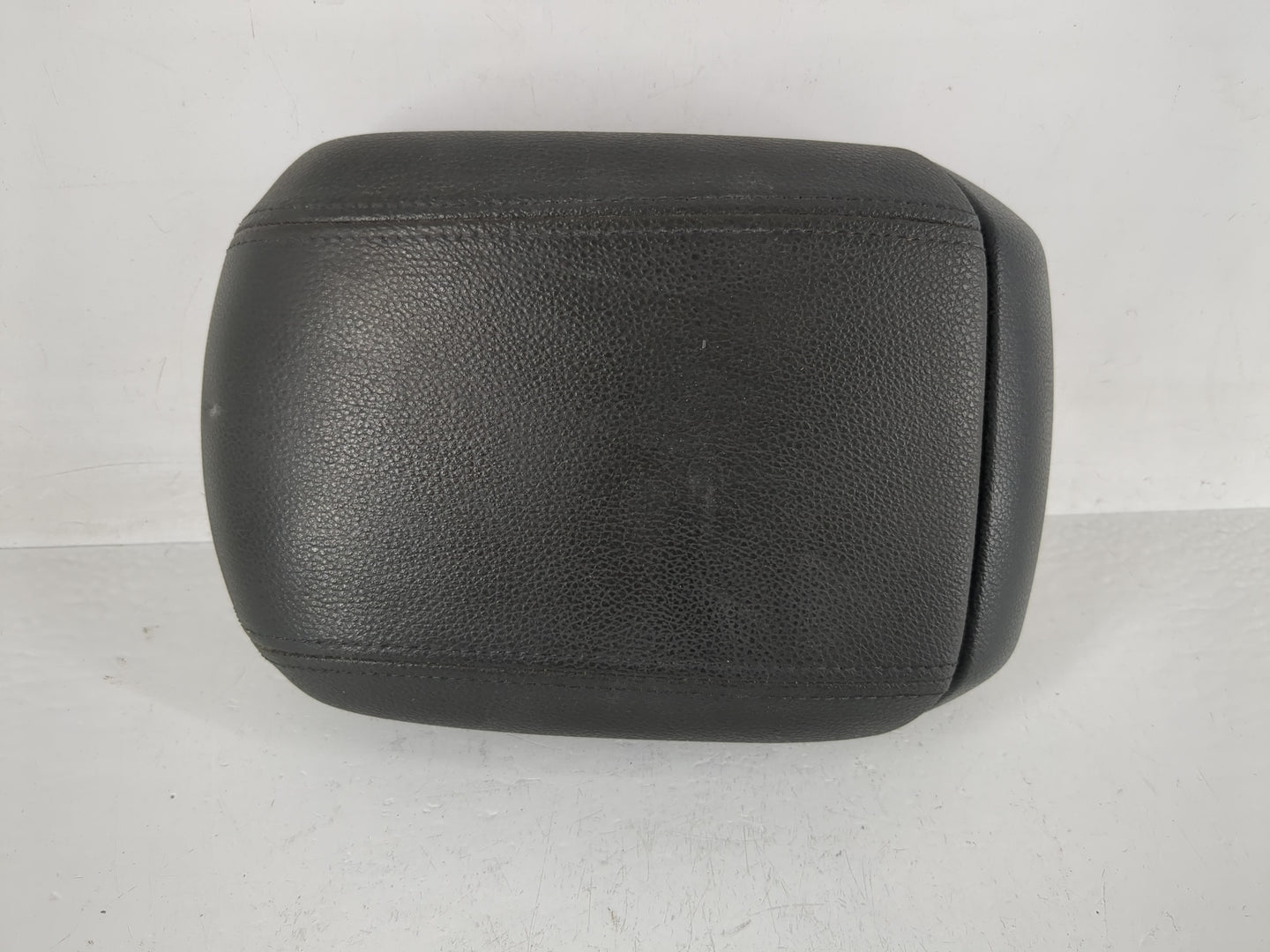 2013-2016 Chevrolet Cruze Center Console Armrest Cover Lid Fits Fits 2013 2014 2015 2016 OEM Used Auto Parts - Oemusedautopa