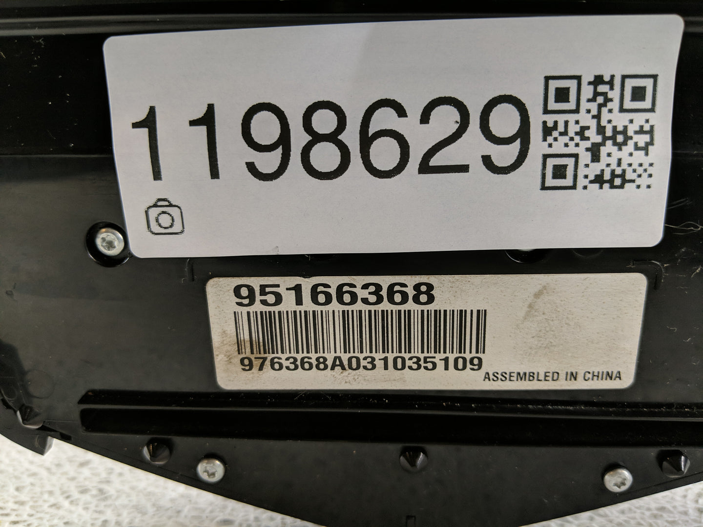 2013-2016 Chevrolet Cruze Radio AM FM Cd Player Receiver Replacement P/N:95166368 Fits Fits 2013 2014 2015 2016 OEM Used Aut