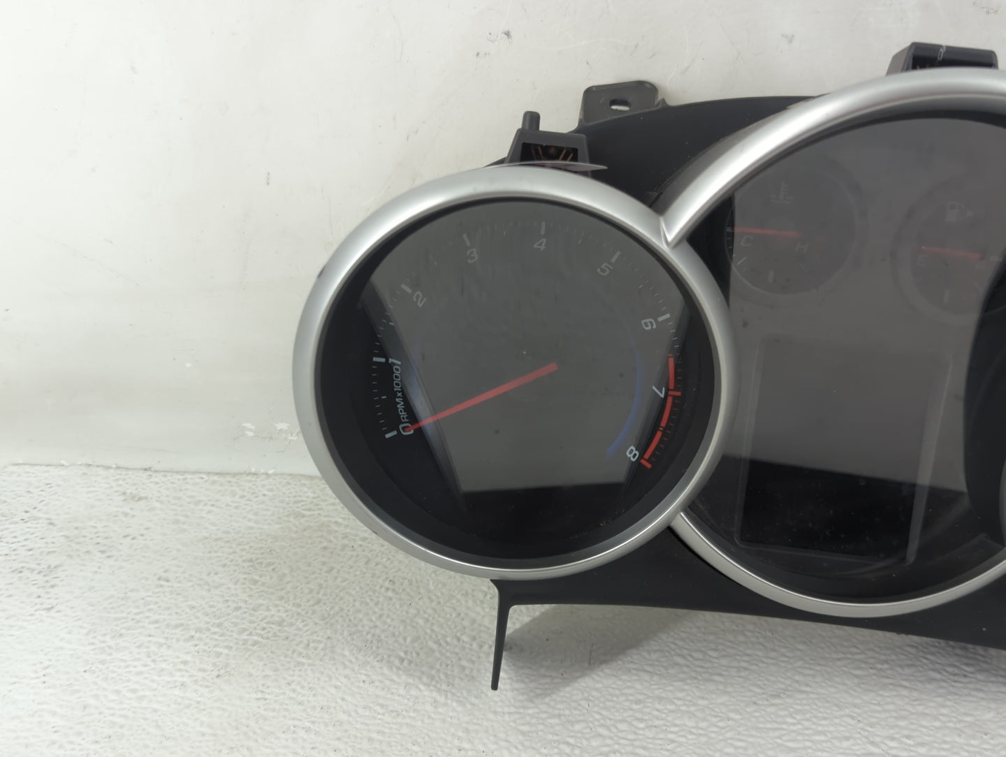 2015-2016 Chevrolet Cruze Instrument Cluster Speedometer Gauges P/N:42362675 Fits Fits 2015 2016 OEM Used Auto Parts - Oemus