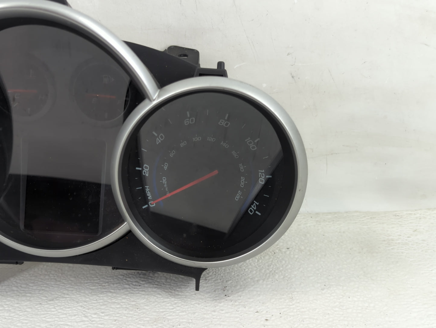 2015-2016 Chevrolet Cruze Instrument Cluster Speedometer Gauges P/N:42362675 Fits Fits 2015 2016 OEM Used Auto Parts - Oemus