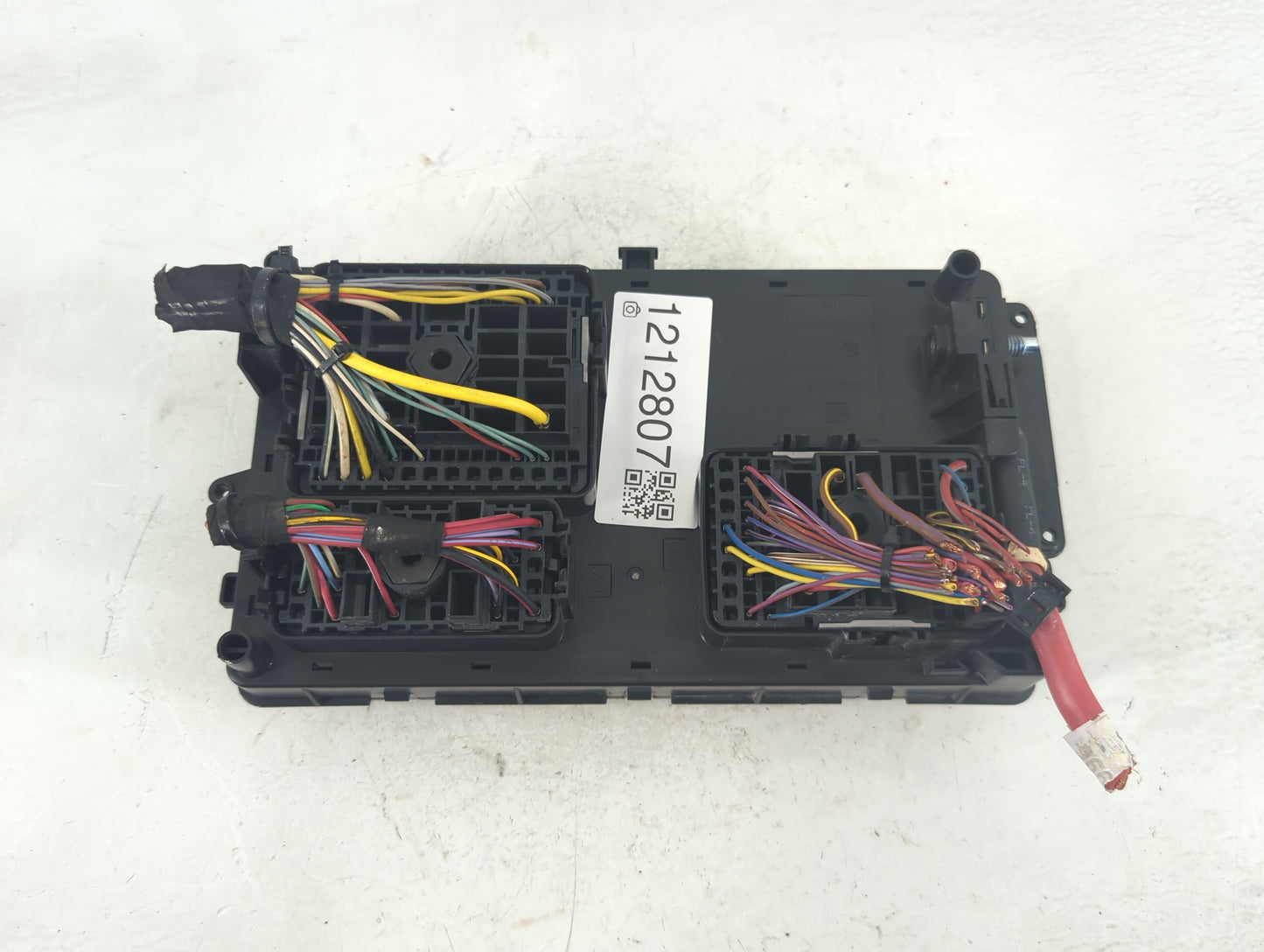 2015-2016 Chevrolet Cruze Fusebox Fuse Box Panel Relay Module P/N:812461952 Fits Fits 2015 2016 OEM Used Auto Parts - Oemuse