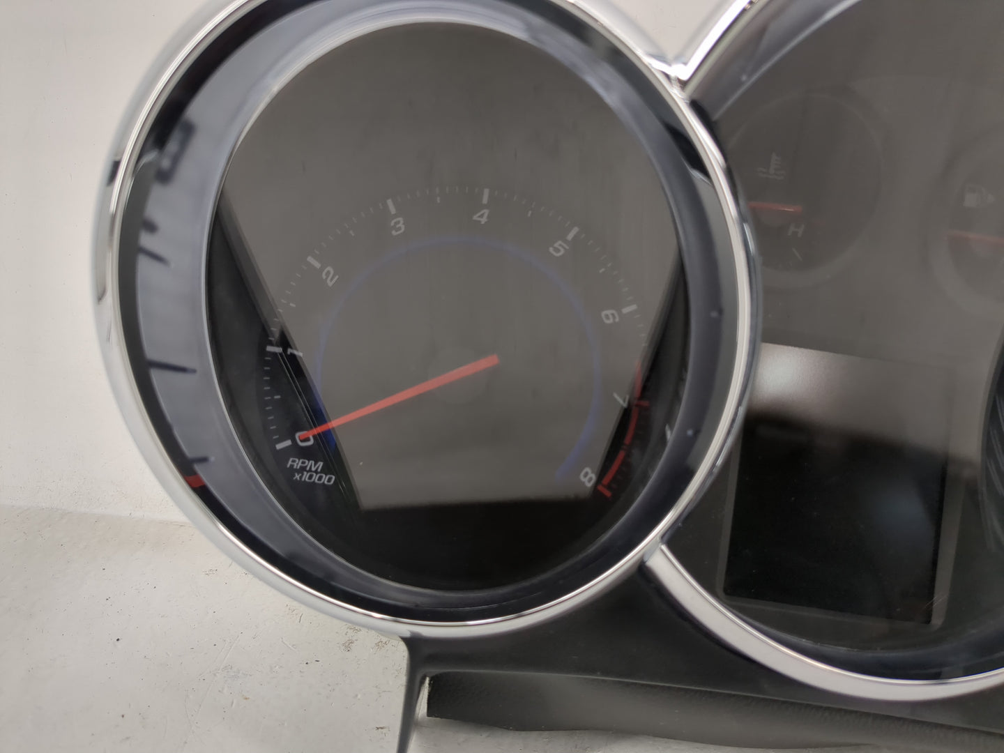 2015-2016 Chevrolet Cruze Instrument Cluster Speedometer Gauges P/N:42362673 Fits Fits 2015 2016 OEM Used Auto Parts - Oemus