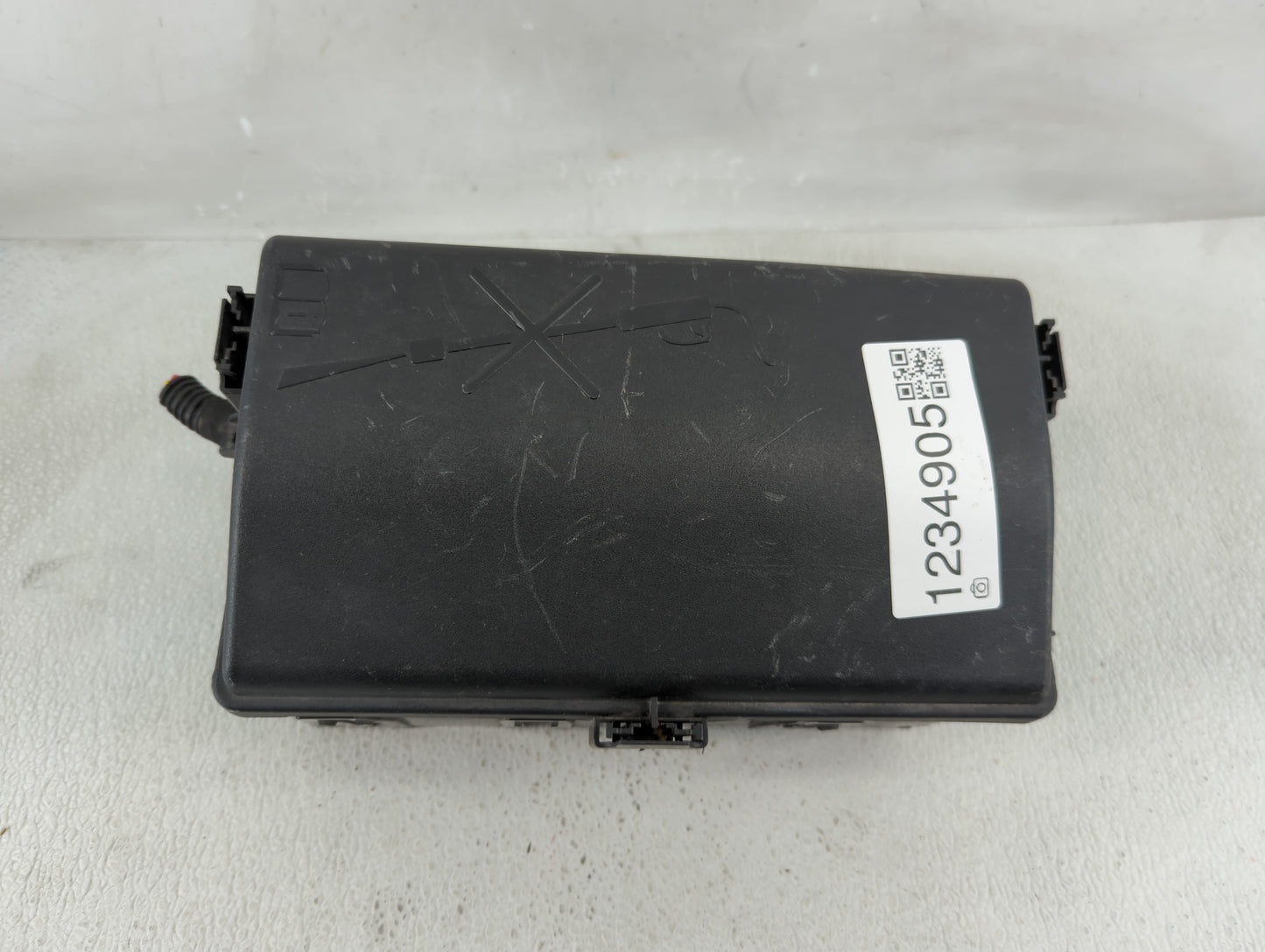 2015-2016 Chevrolet Cruze Fusebox Fuse Box Panel Relay Module P/N:812461952 Fits Fits 2015 2016 OEM Used Auto Parts - Oemuse