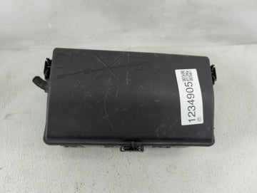 2015-2016 Chevrolet Cruze Fusebox Fuse Box Panel Relay Module P/N:812461952 Fits Fits 2015 2016 OEM Used Auto Parts - Oemuse