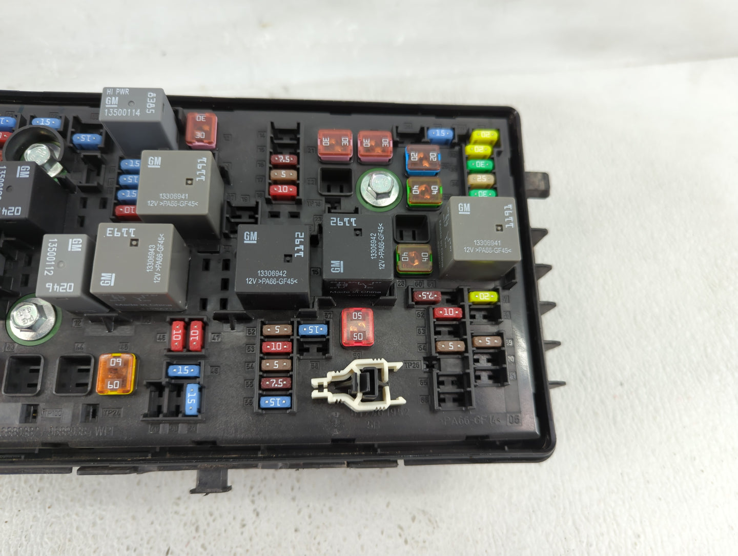 2015-2016 Chevrolet Cruze Fusebox Fuse Box Panel Relay Module P/N:812461952 Fits Fits 2015 2016 OEM Used Auto Parts - Oemuse