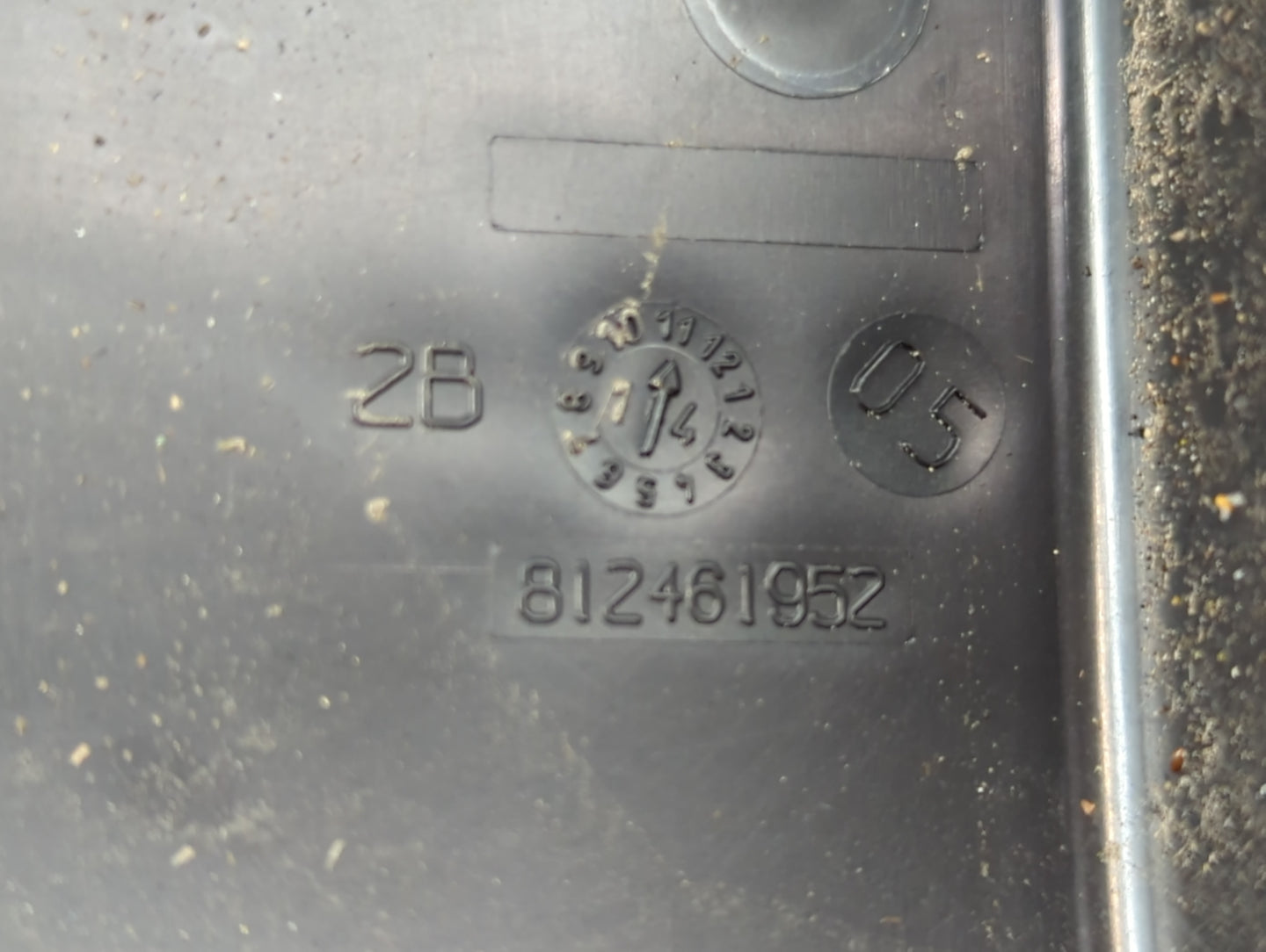 2015-2016 Chevrolet Cruze Fusebox Fuse Box Panel Relay Module P/N:812461952 Fits Fits 2015 2016 OEM Used Auto Parts - Oemuse