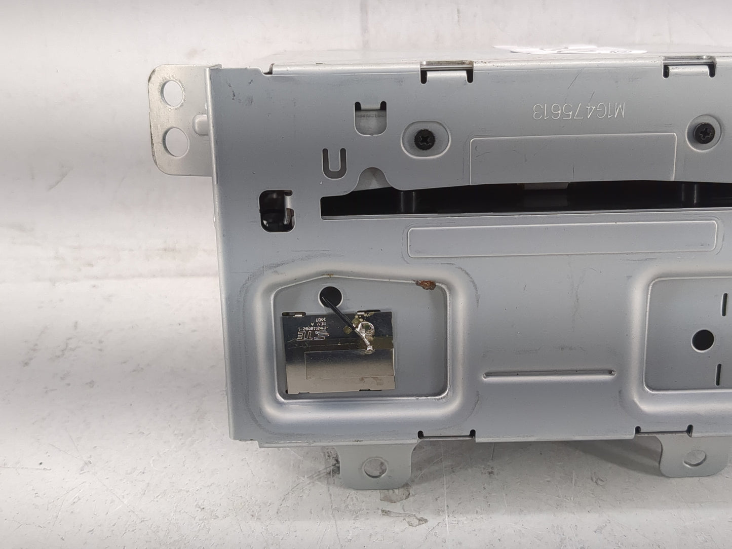 2015-2016 Chevrolet Cruze Radio AM FM Cd Player Receiver Replacement P/N:23495273 Fits Fits 2014 2015 2016 2017 OEM Used Aut