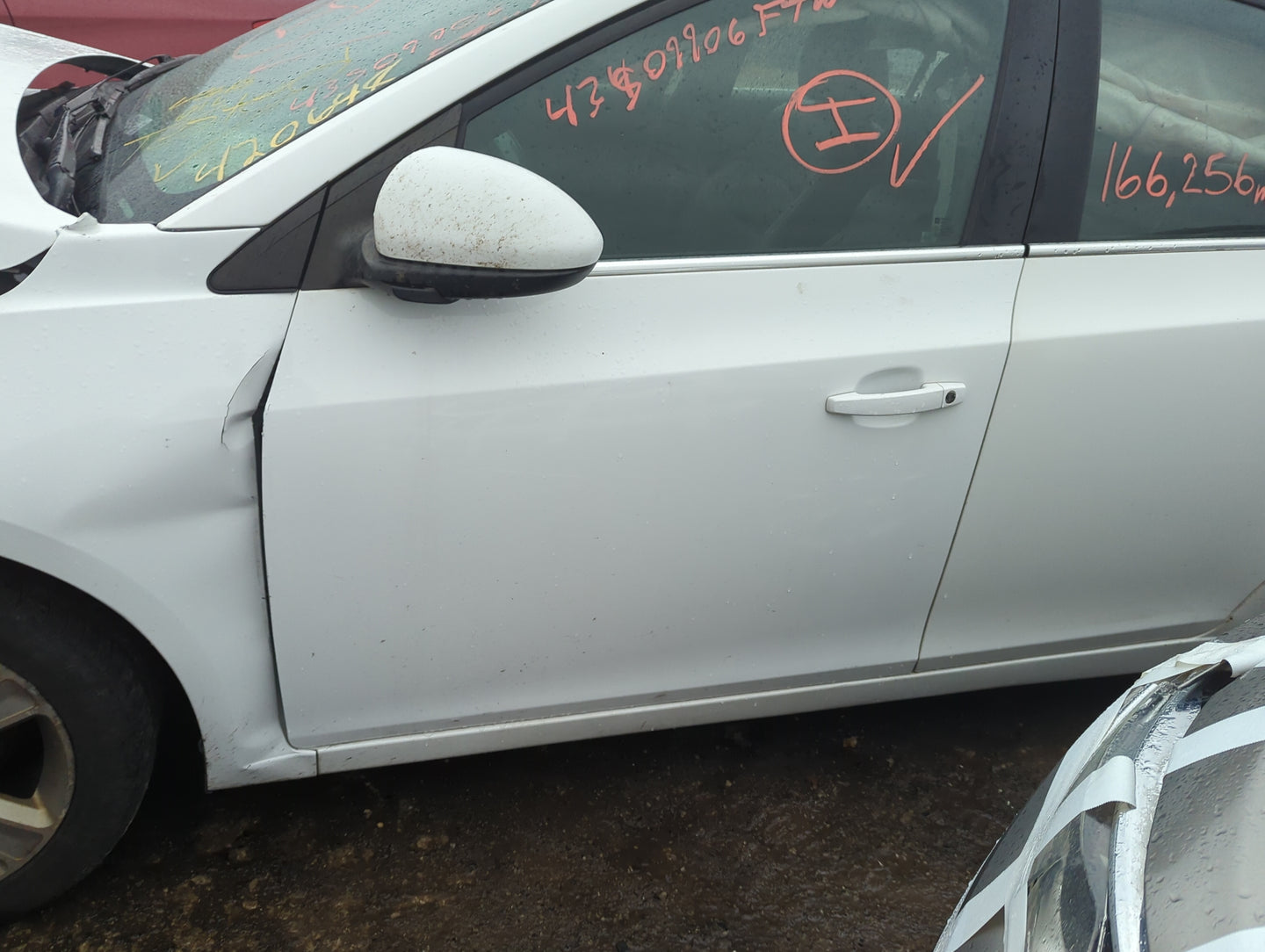 2012-2016 Chevrolet Cruze Driver Front Door Oem 1279907 - Oemusedautoparts1.com