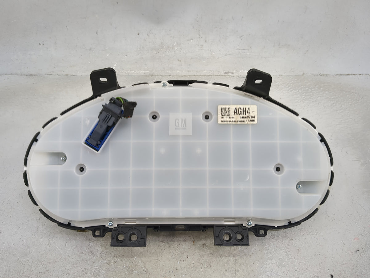 2015-2016 Chevrolet Cruze Instrument Cluster Speedometer Gauges P/N:94560794 Miles:166K Fits Fits 2015 2016 OEM Used Auto Pa