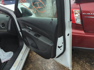 2015 Chevrolet Cruze Front Right Passenger Interior Door Panel Trim - Oemusedautoparts1.com