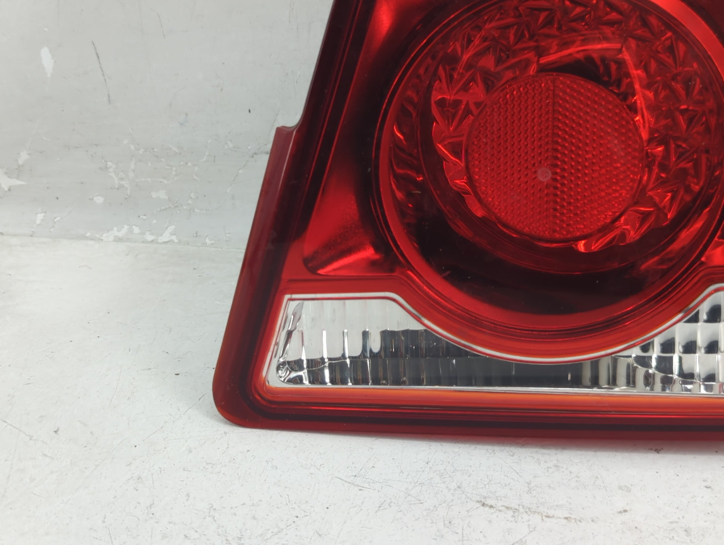 2011-2016 Chevrolet Cruze Tail Light Assembly Passenger Right OEM Fits Fits 2011 2012 2013 2014 2015 2016 OEM Used Auto Part