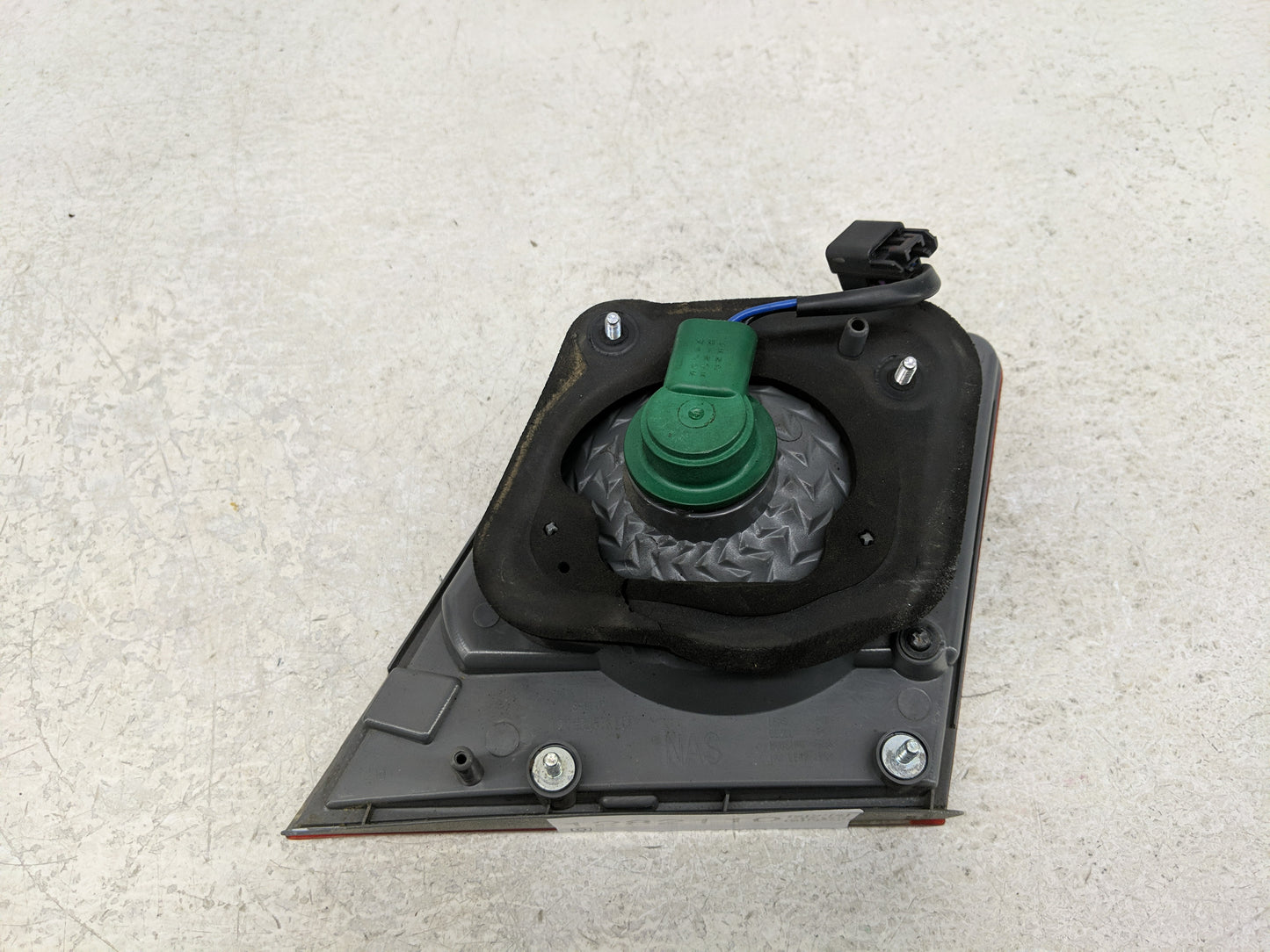 2011-2016 Chevrolet Cruze Tail Light Assembly Passenger Right OEM Fits Fits 2011 2012 2013 2014 2015 2016 OEM Used Auto Part