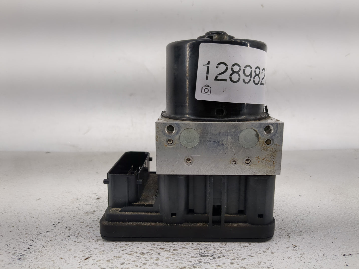 2012-2015 Chevrolet Cruze ABS Pump Control Module Replacement P/N:13434670 Fits Fits 2012 2013 2014 2015 OEM Used Auto Parts