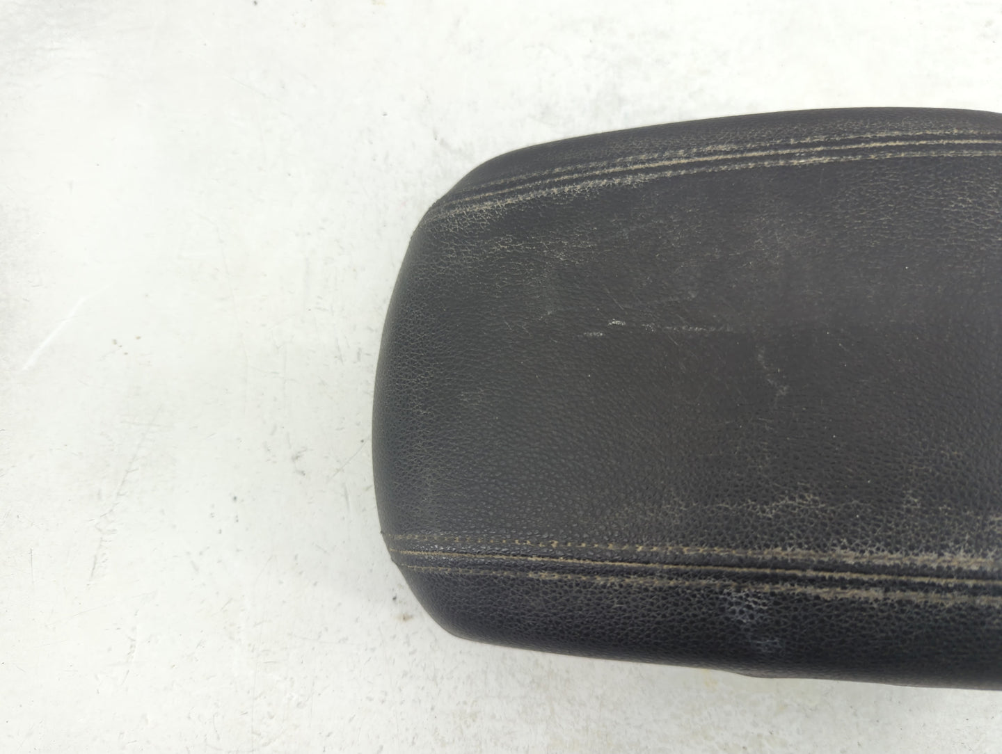 2015 Chevrolet Cruze Center Console Armrest Cover Lid Fits OEM Used Auto Parts - Oemusedautoparts1.com
