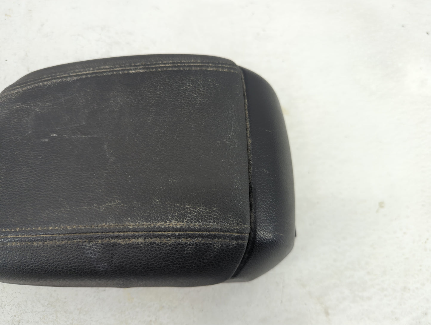 2015 Chevrolet Cruze Center Console Armrest Cover Lid Fits OEM Used Auto Parts - Oemusedautoparts1.com